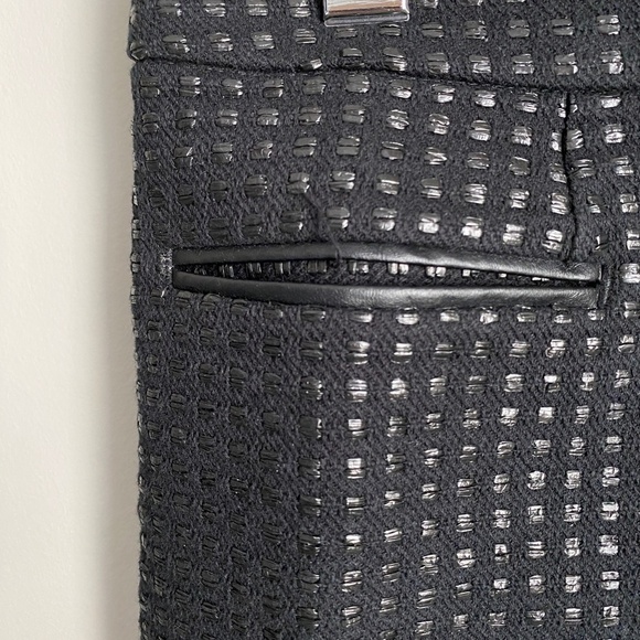 GAP Women's Checkered Textured Mini Black Skirt Size 0 - Picture 3 of 10